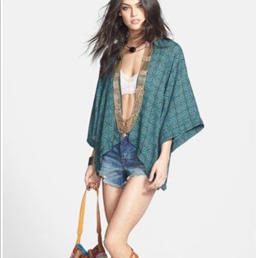 Leith tribal kimono size s